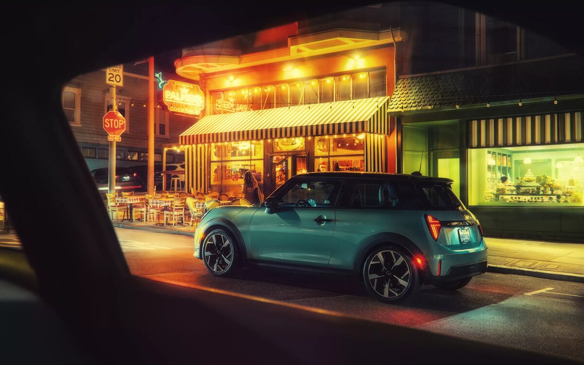 'Midnight Adventure' - Dejan &amp; Per cruise through nighttime San Francisco with the MINI Cooper
