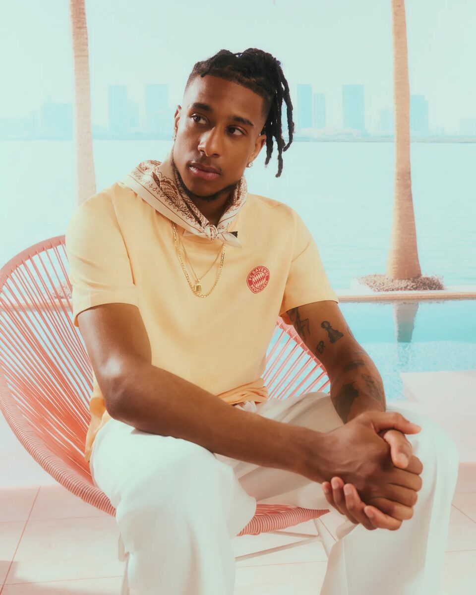The FC Bayern Munich lifestyle collection celebrates the summer vibe - the campaign featuring FC Bayern stars was photographed by KROSNY