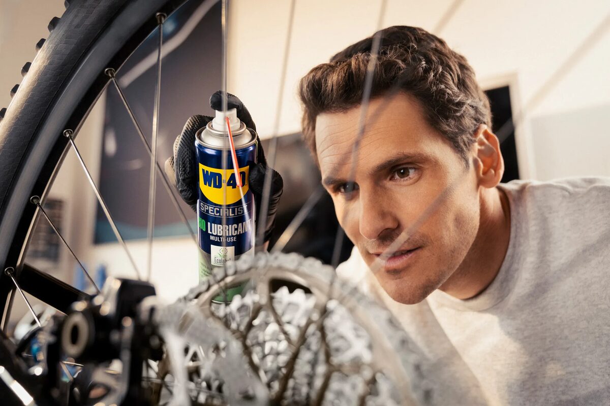 Matthias Aletsee photographs the launch campaign for the new WD-40 Bio Lubricant with 360 Agency