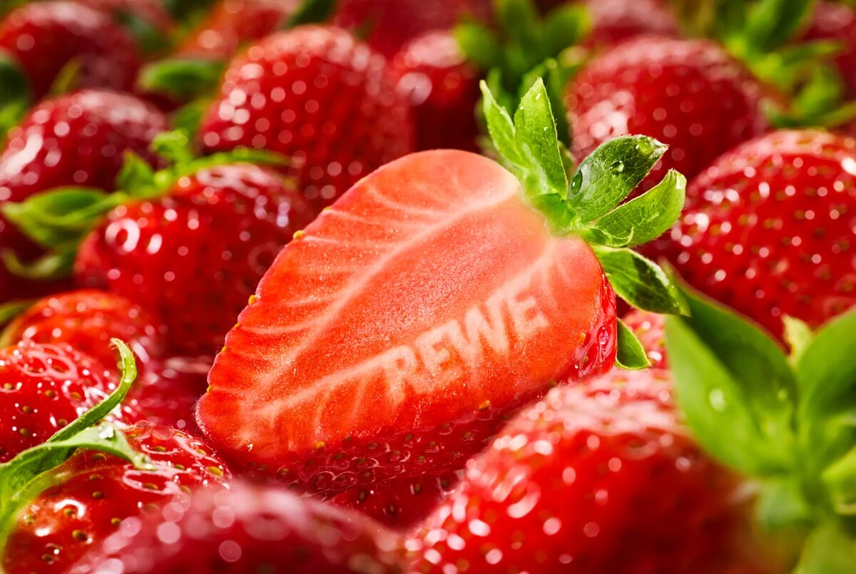 Freshness has a name - Christian Lohfink photographed food stills for REWE
