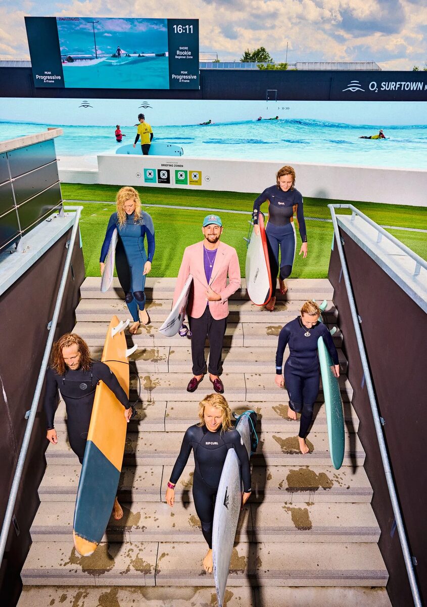 Wrongly Dressed - Pro surfer Leon Glatzer for rampstyle #38