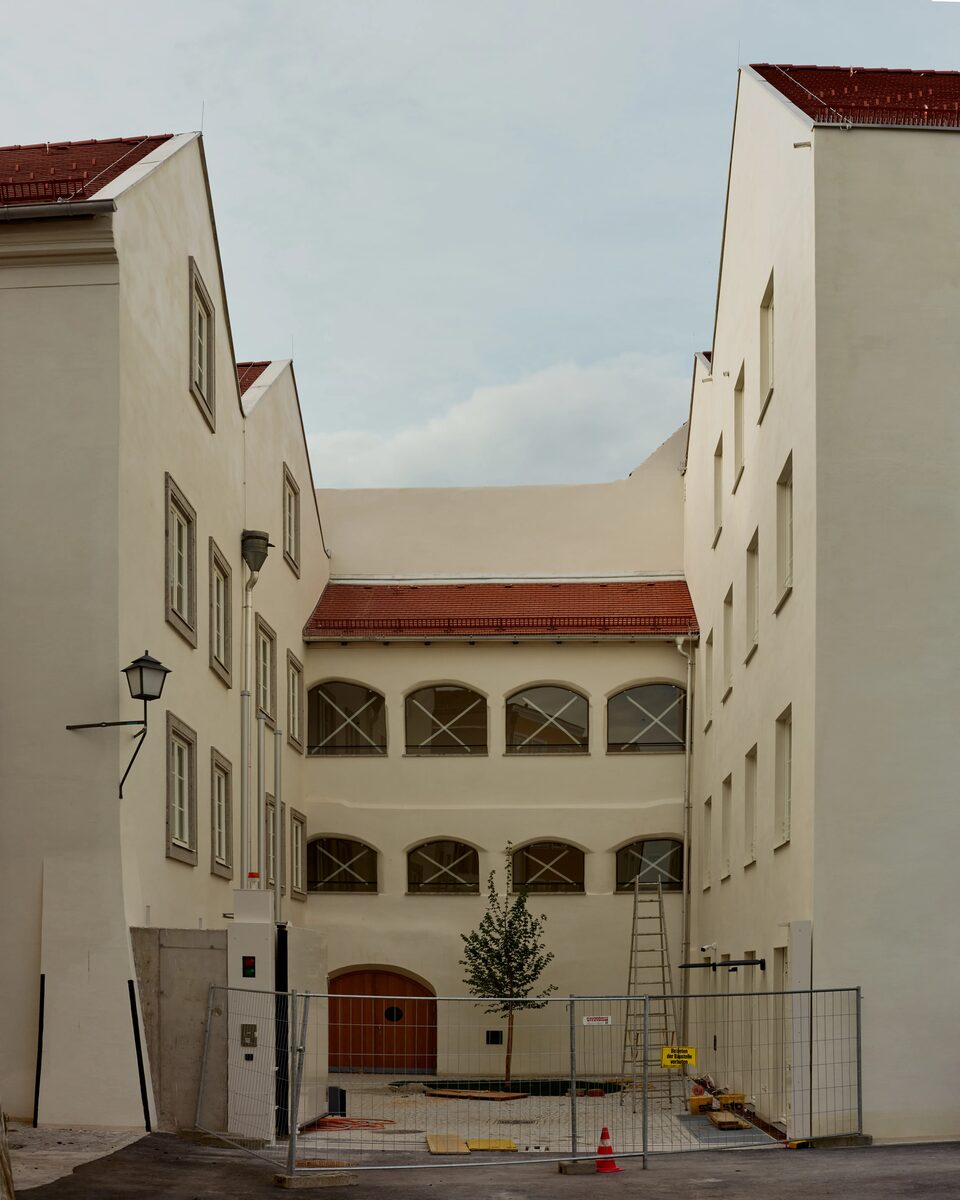 'Hitler’s Birthplace in Braunau to Become a Police Station – Is That Feasible?' – Roderick Aichinger photographed the otherwise tranquil town of Braunau for the NZZ