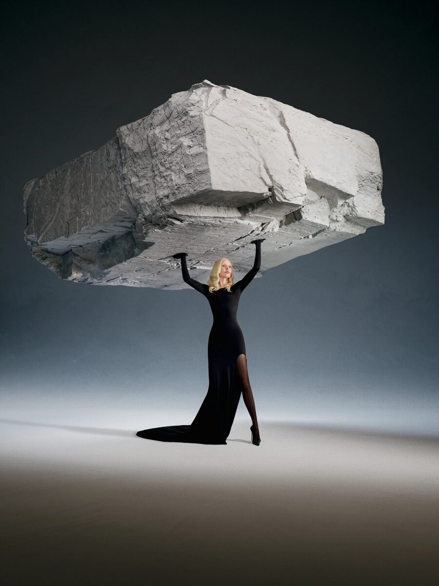 Pascal Schonlau photographs Tamta for Le Mile #40 – between portraiture, CGI and digital sculpture