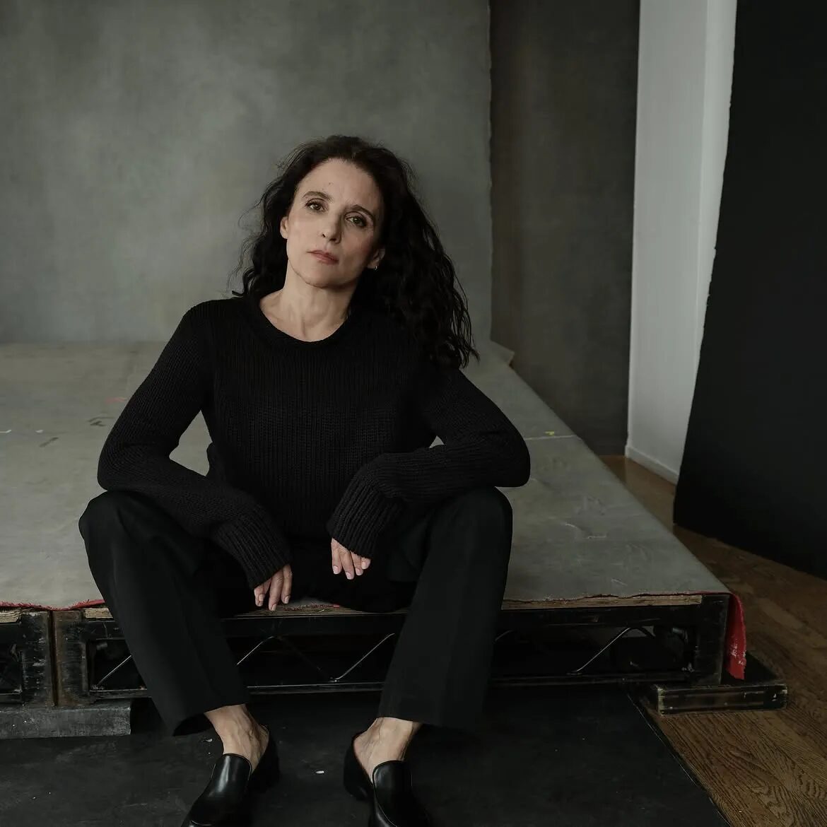 Annie Leibovitz x VOGUE US – Schauspielerin Julia Louis-Dreyfus über ihr Broadway-Debüt