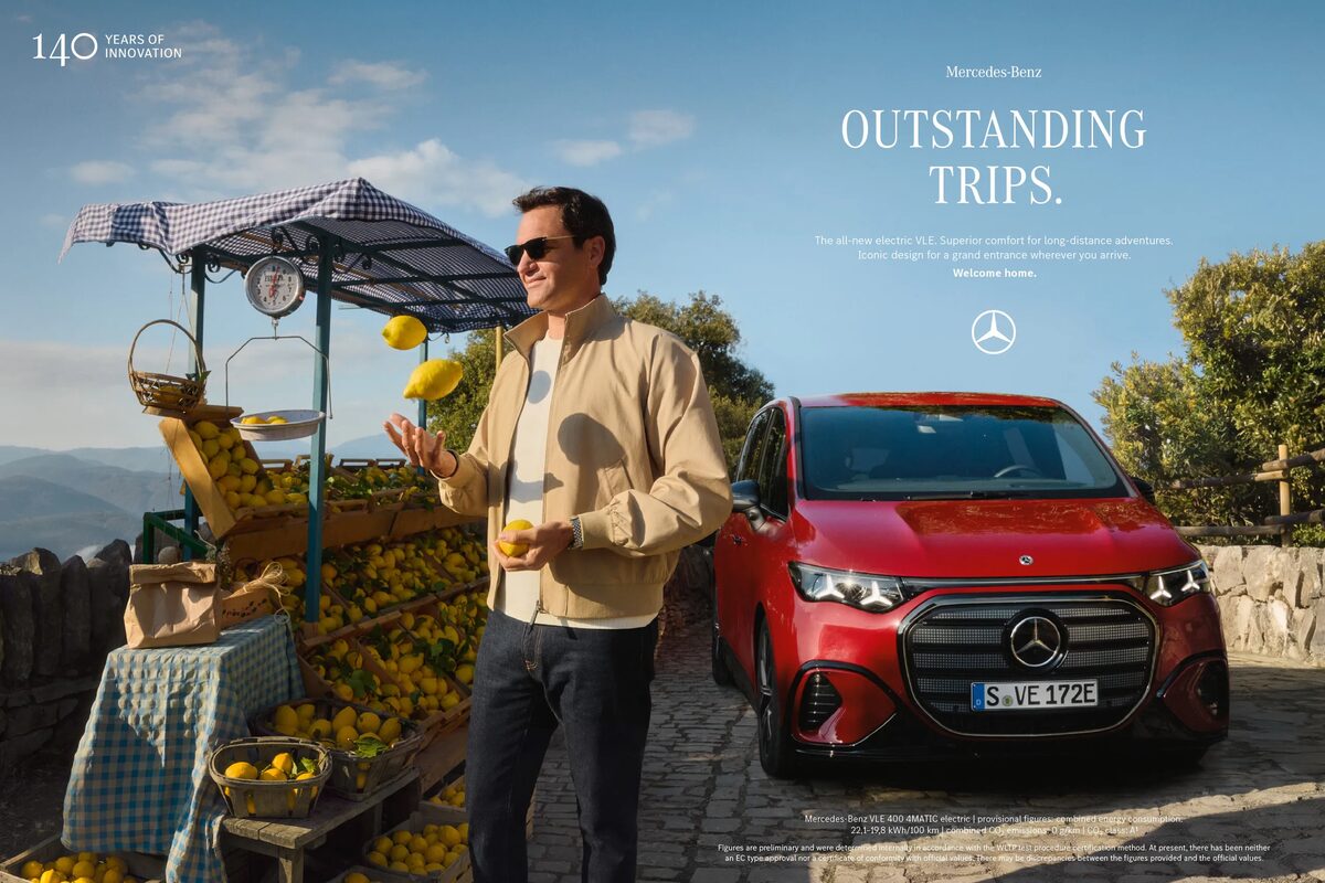 recom x Preuss und Preuss – Mercedes-Benz sends Roger Federer on a road trip in the new VLE