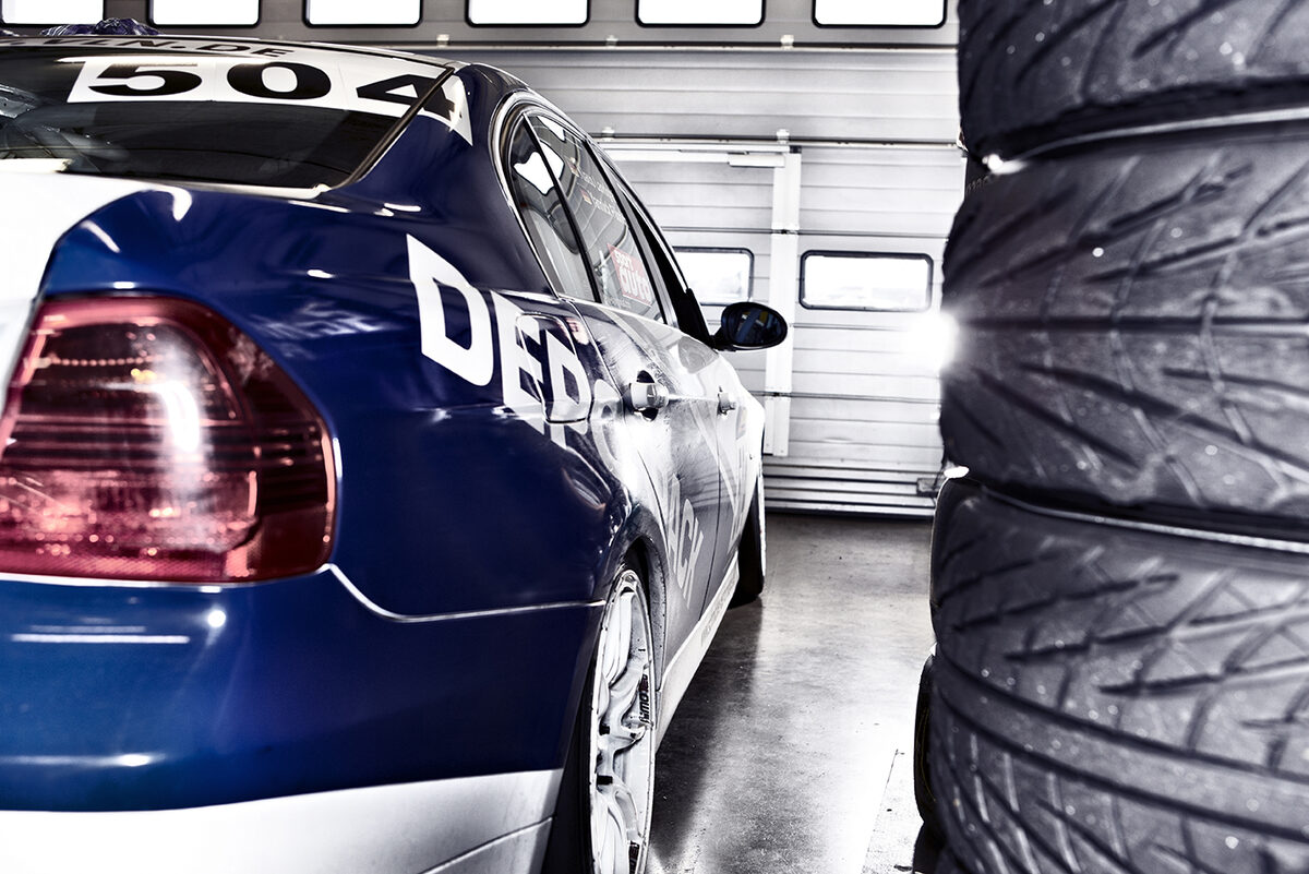A day at the Nürburgring racecourse with photographer <b>Peter Lindemann</b>