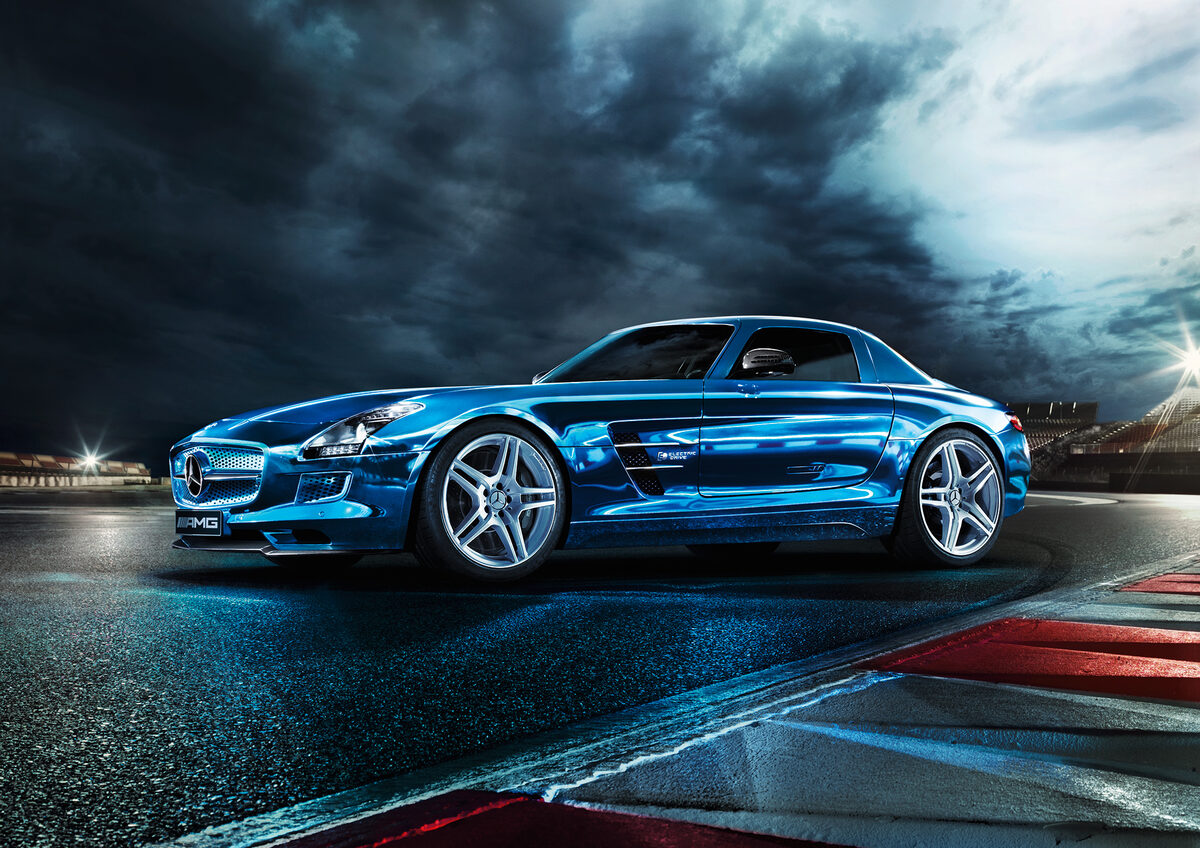 Jung von Matt/craft : Electric Drive for MERCEDES-BENZ AMG, cool birds for HEINEMANN duty free, DIY home improvement ideas for OBI and a free CGI project with Mediterranean flair