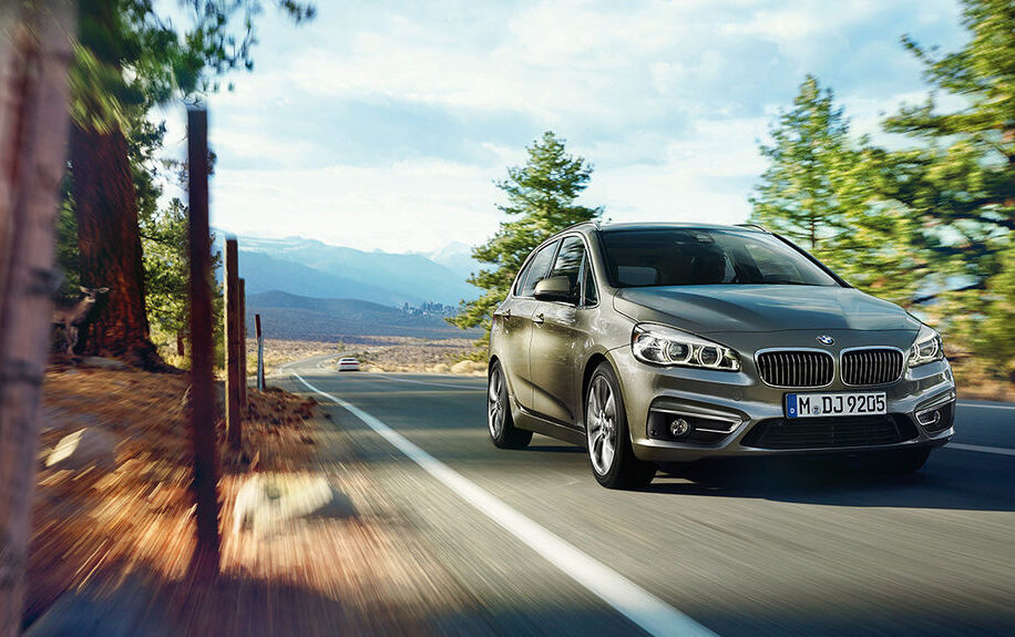 Marc Trautmann : präsentiert seine neue Webseite mit brandaktuellen Arbeiten und inszeniert den neuen BMW F45 in San Diego in innovativem Farblook