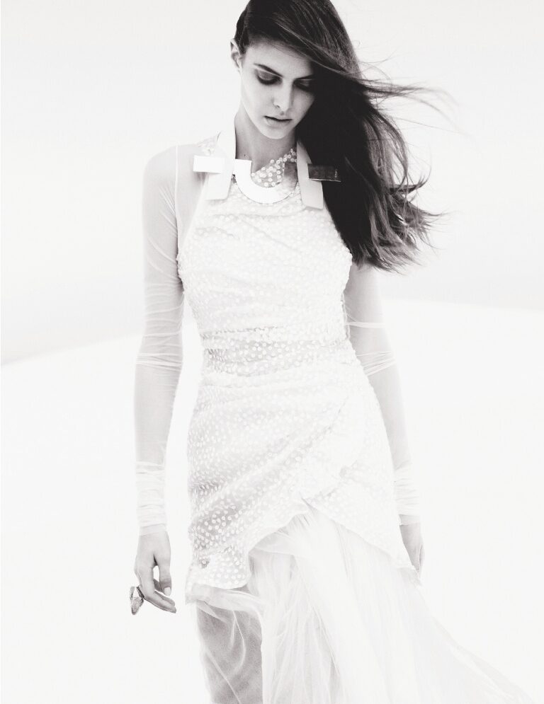 Jacob SUTTON shoots minimalist summer fashion for NUMÉRO magazine – production by 10-4 AFRICA