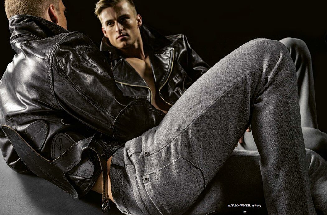 BIKKEMBERGS ‘25 Years of Athletes and Fashion’ – picture book with sexy support from McFIT MODELS