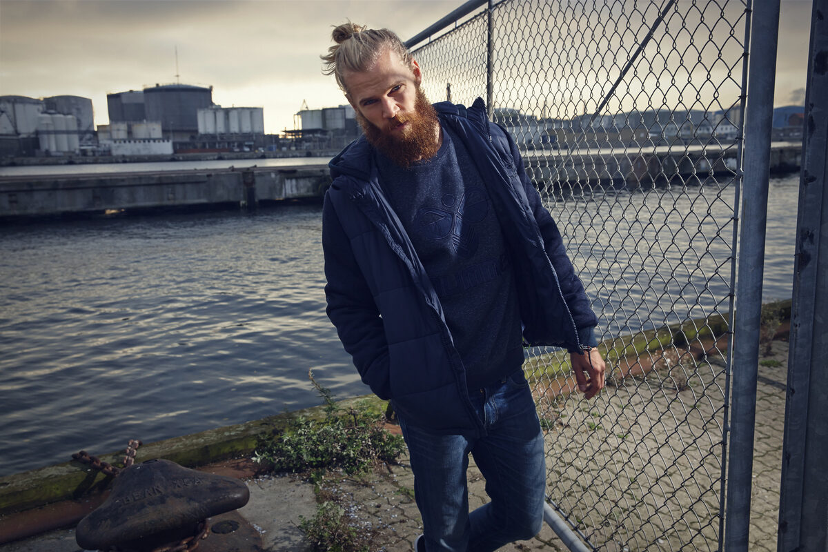 Kavin fotografiert für HUMMEL die Lifestyle und Indoor Kampagnen in Århus
