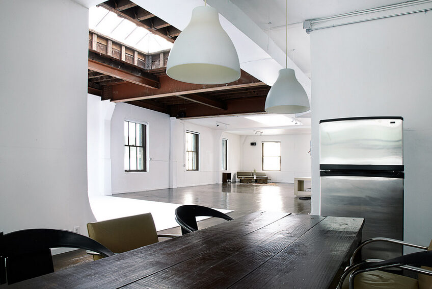 NEW : 16 Beaver Studio, Daylight Studio in New York’s Financial District; an ideal location – we take a look at their latest productions for COSMOPOLITAN US, GALA, V MAGAZINE & CR Fashion Book