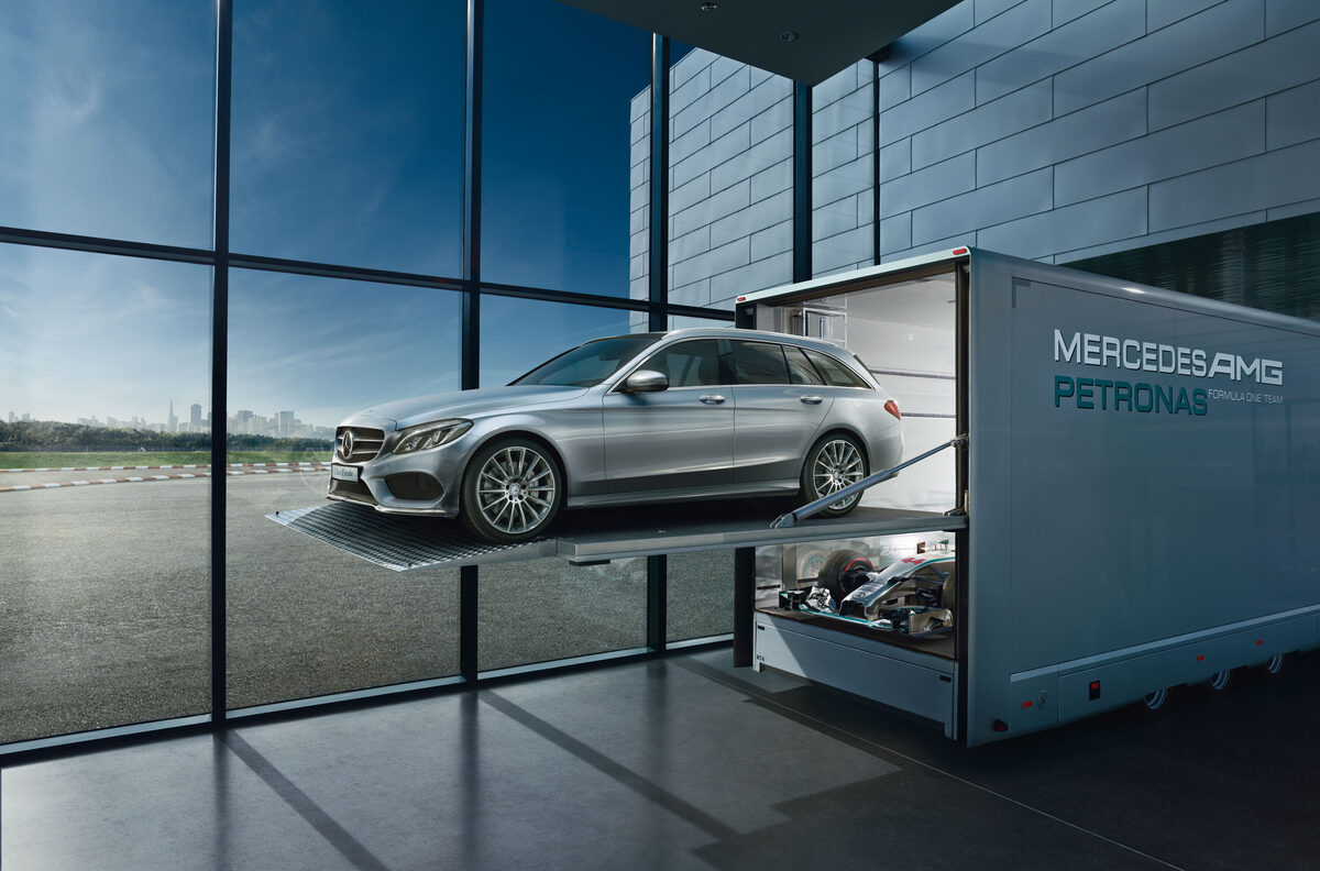 Recom : MERCEDES-BENZ F1 winner visual, FORD Explorer, PORSCHE Panamera full CGI, VW Golf Alltrack, CITIZEN K, PETER BURGSTALLER, VISION CHINA, HYUNDAI Sonata and AT&T campaign for BBDO New York