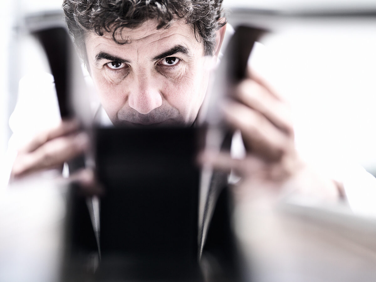 Industrie- und Reportrage-Spezialist <b>Wolfram Schroll</b> präsentiert sein neues Portfolio mit Aufnahmen für Bosch, Siemens Healthcare und Airbus. Ein erster Einblick hier auf GoSee