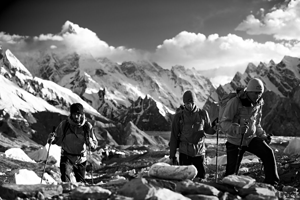 <b>MANUEL FERRIGATO</b> : with RED BULL, David Lama, Hansjörg Auer and Peter Ortner on an expedition to Pakistan's Karakorum mountain range. We have impressions from 5000 m altitude on GoSee.