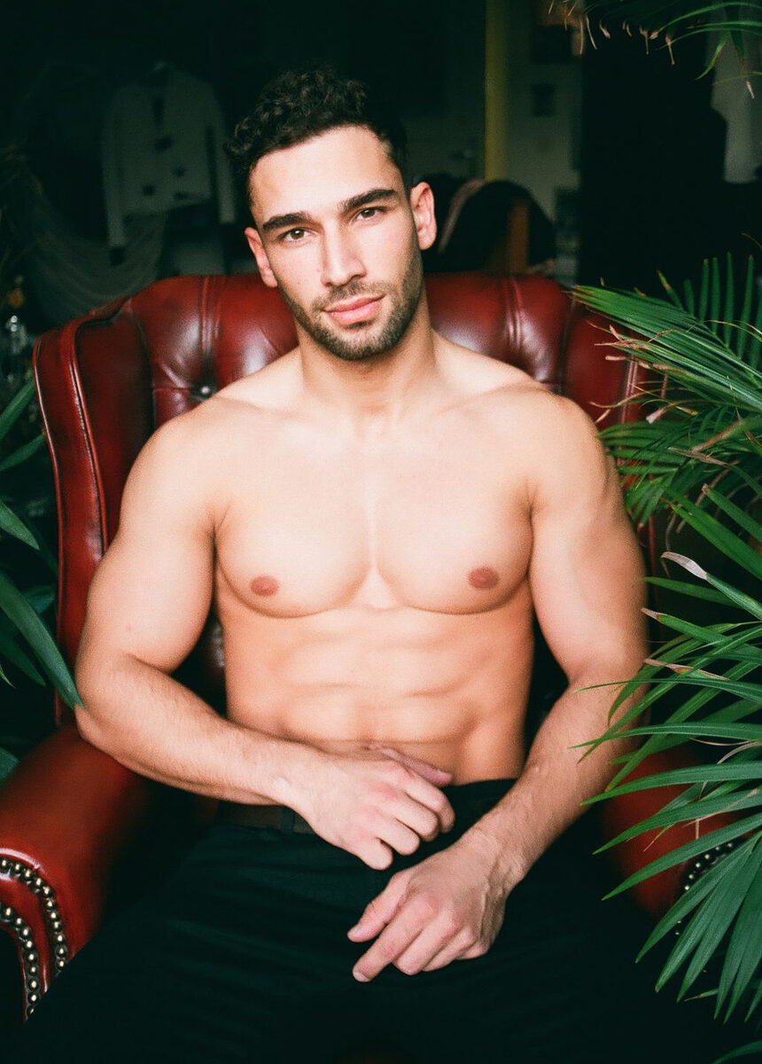 McFIT Model six packs byJeff W. and Robert M. as cold as ice in JÓN magazine