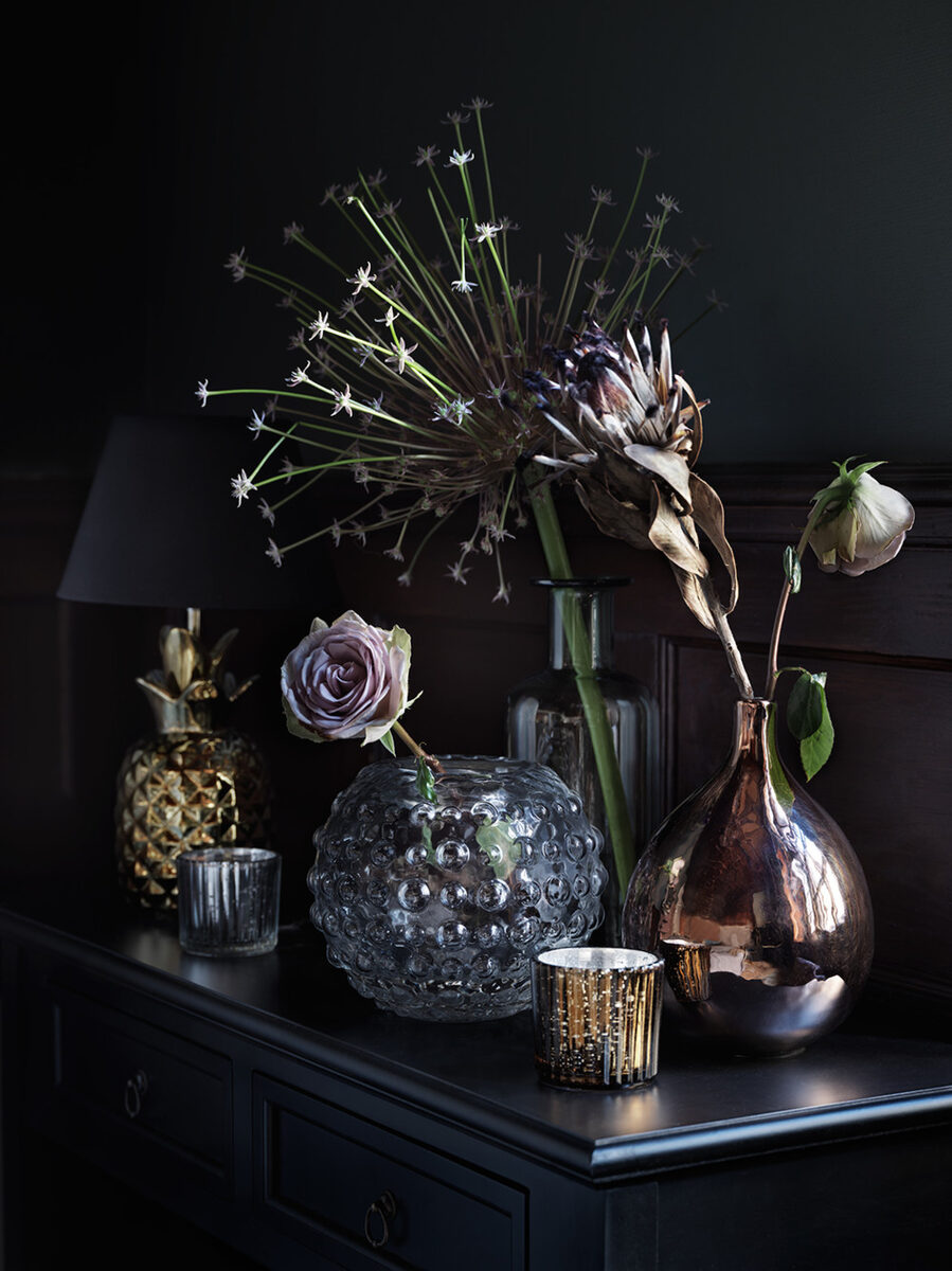 Autumnal home flair with the AHLÉNS living accessories, opulently staged by Marcus LAWETT (photo) and Hans BLOMQUIST (interior styling) c/o AGENT BAUER - and meet exhibitor AGENT BAUER at UPDATE15 in Berlin.
