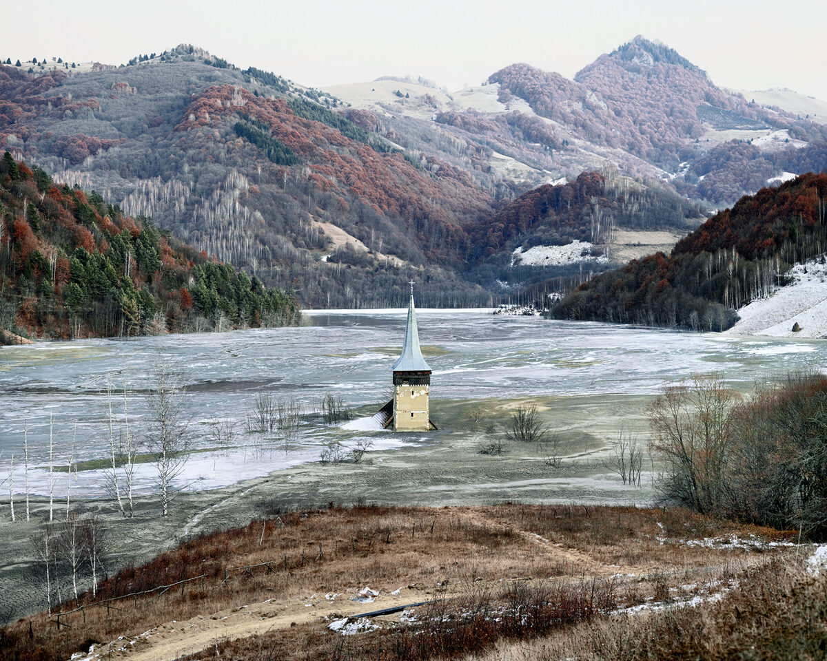 On disappearing agricultural traditions and communist ruins in Romania: <b>Tamas Dezso - 'Notes for an Epilogue'</b>. As an illustrated book at Hatje Cantz Publishing