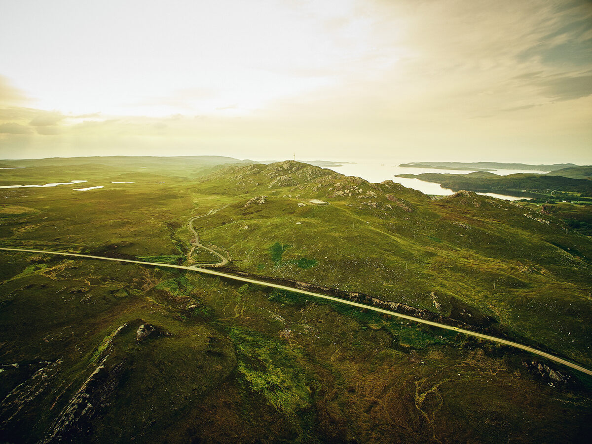 Victor Jon GOICO : with the PORSCHE Cayman GT4 across the Highlands