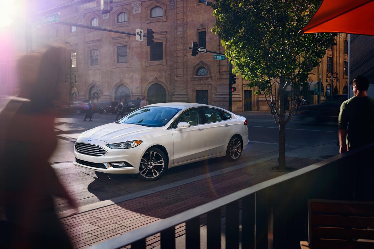 <b>Jeff Ludes</b> photographs the new FORD FUSION in Denver, Colorado and San Diego, California for Team Detroit
