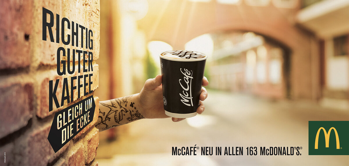 The smell of fresh coffee on every corner - campaign motifs for MC CAFÉ by <b>CARIOCA STUDIO &amp; CGI</b>