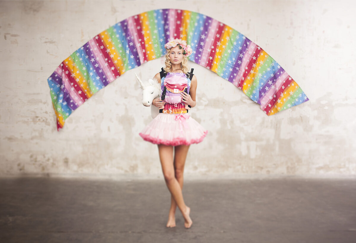 'kokadi – Babywearing Goes Fashion'. The image campaign by photographer Pascal Albandopulos