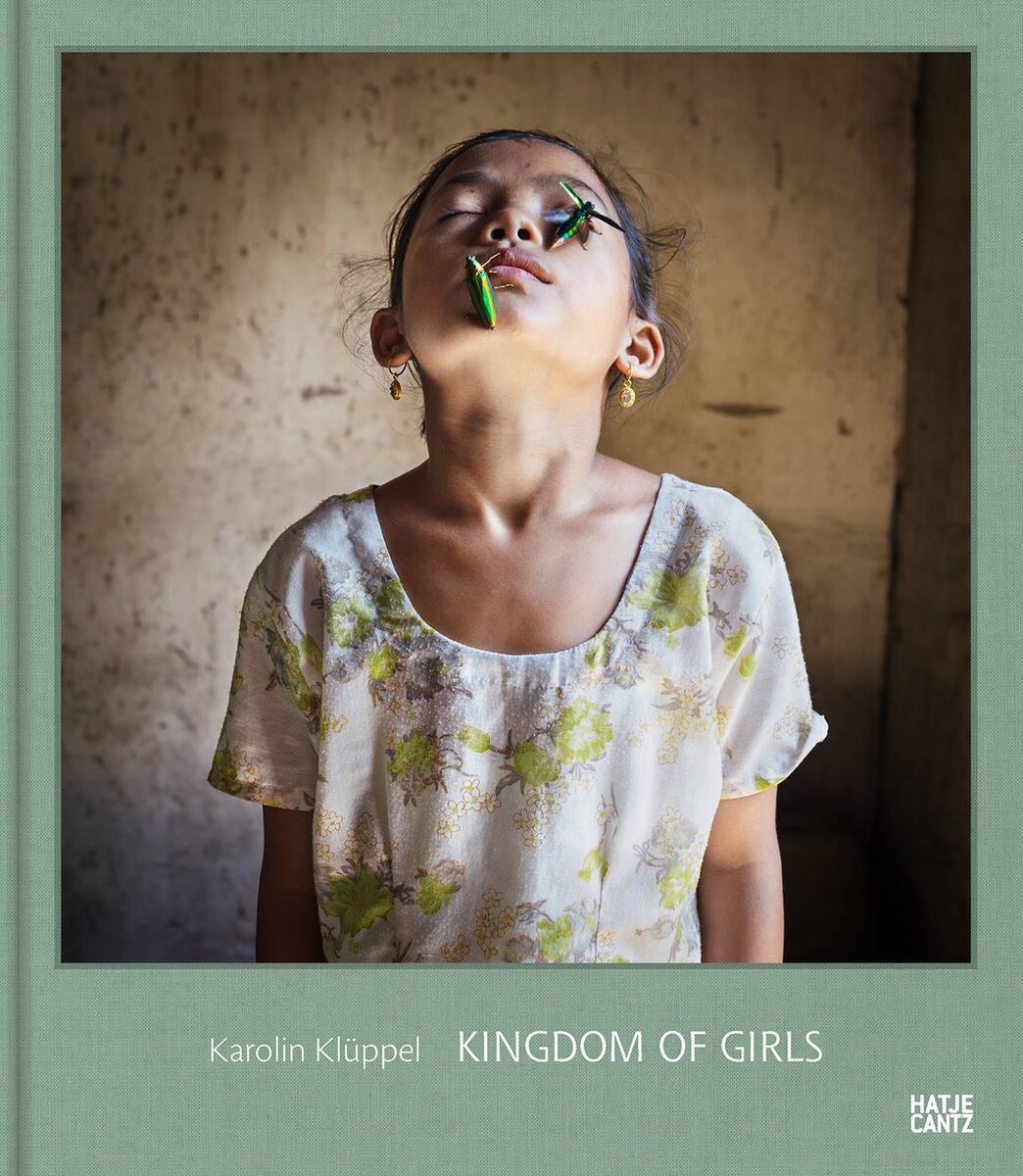 'Mädchenland' is a journey to the Khasi and captured the life of India's Kingdom of Women – the illustrated book by Karolin Klüppel at Hatje Cantz Publishing