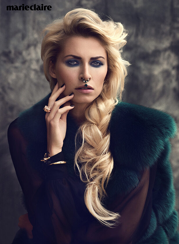 Louisa Artists : title spread of TEASER magazine with blog star Caro Daur, MARIE CLAIRE motifs and SOUS magazine