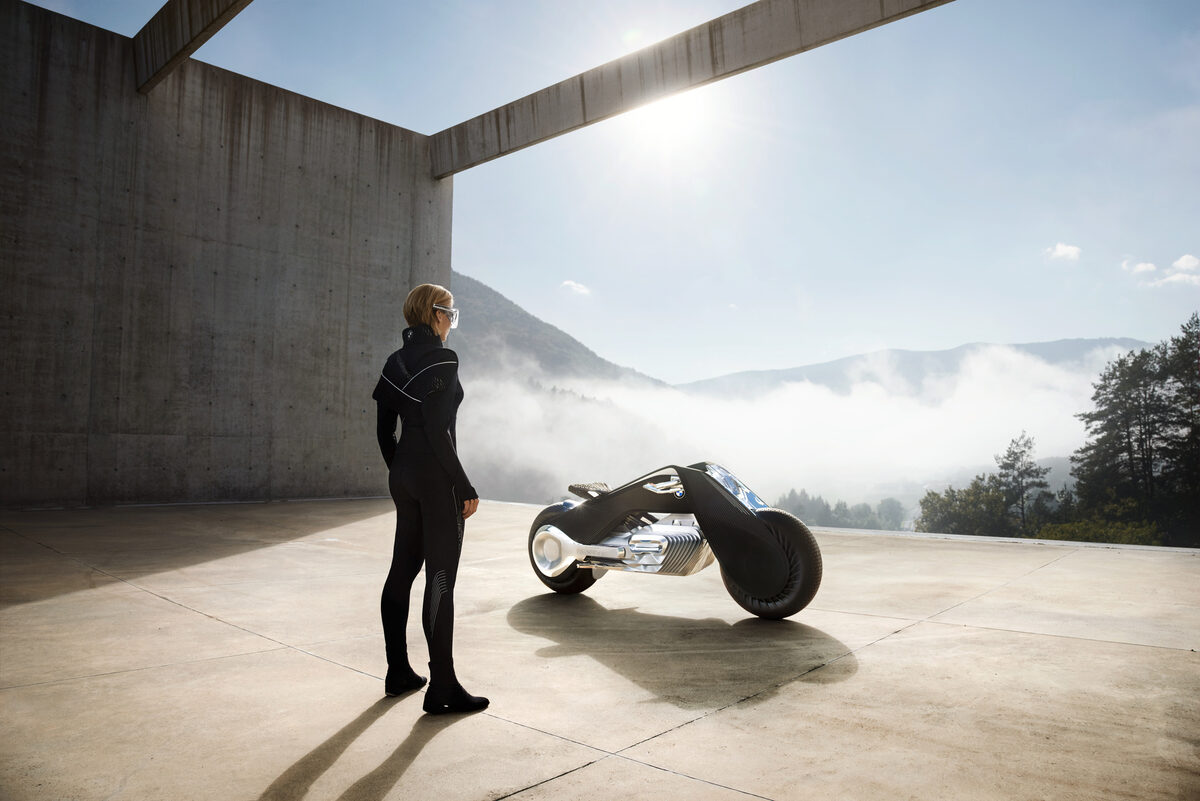 Victor Jon Goico : BMW Motorcycle VISION NEXT 100 and BOSCH AUTOMOTIVE campaign for AUTOMECHANICA 2016 for Leagas Delaney