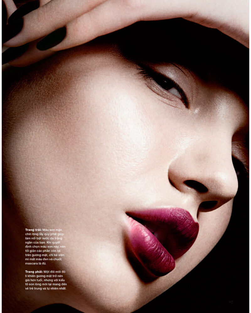Model <b>Karolina c/o EAST WEST MODELS</b> präsentiert Euch 'Shades of Lipstick' in der HARPER'S BAZAAR Vietnam, drei Motive auf GoSee