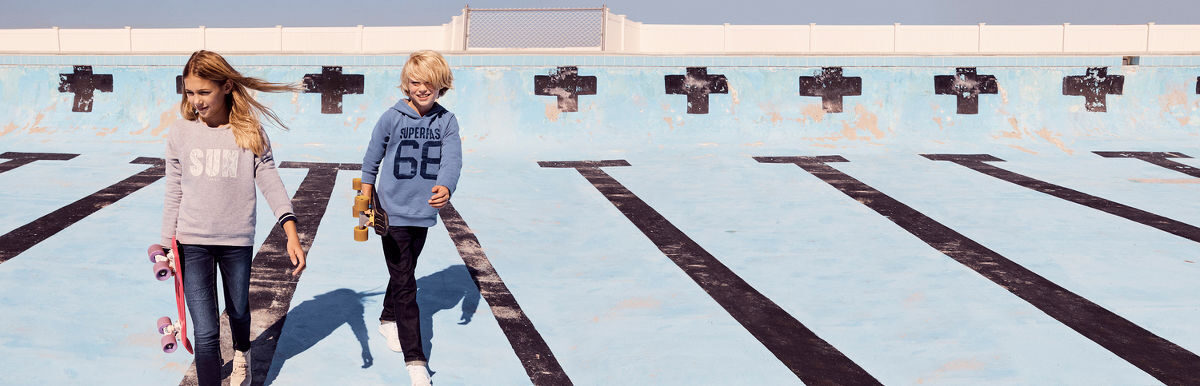 Sarah Laird & Good Company : 'The Eccentrics' Celebrity Portraits von Ruven Afanador, HACKETT SS 17, ESPRIT Kids, Stills für WOMEN'S HEALTH, WEST ELM, Marc Jacobs Lookbook für NEIMAN MARCUS, Nice'N Easy CLAIROL