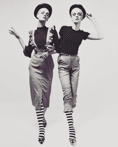 Schwarz-weisses Retro-angehauchtes Double-Feature in der GRAZIA Mexico mit den LOUISA Models KRISTINA und VERONIKA, fotografiert von Ivan Aguirre