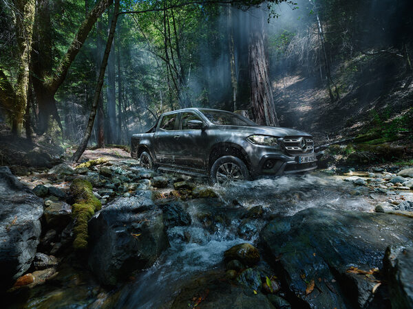 Pickup trifft Lifestyle, Toughness auf Style - die Mercedes-Benz X-Klasse fotografiert von <b>Anke Luckmann</b> für Lukas Lindemann Rosinski in Kalifornien