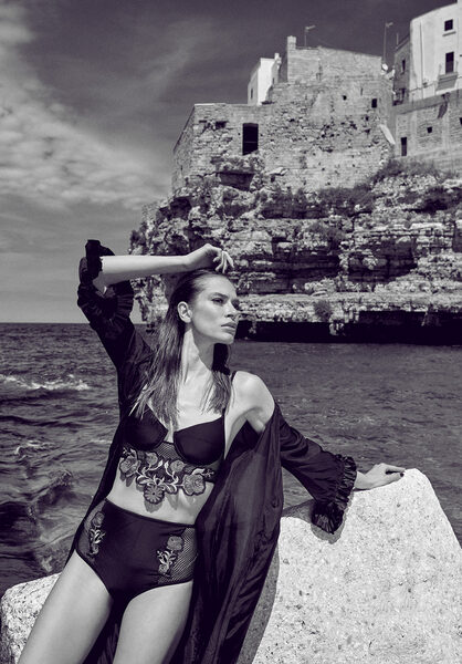 'La dolce Vita a Bari' - Margarita Lazo fotografiert unter italienischer Sonne von <b>SACHA TASSILO HÖCHSTETTER</b>