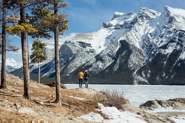 <b>Natural Born Explorers</b> : organizes and produces a Canada tour for the 'JACK WOLFSKIN At Home Outdoors' TV commercial and a road movie with Director Sebastian Linda, plus image photos for online, print &amp; POS