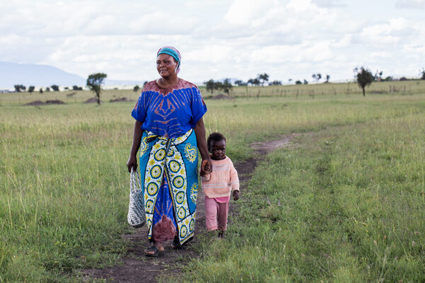 New motifs for charity organization 'Hand in Hand' in Kenya by photographer <b>Lena GRANEFELT c/o AGENT MOLLY &amp; CO</b>