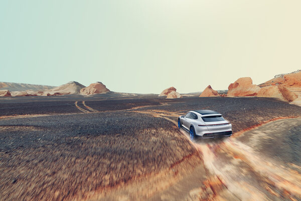 With the Porsche Taycan Cross Turismo across the Taklamakan desert – transportation photographer <b>Steffen Jahn</b> explores the Silk Road for you