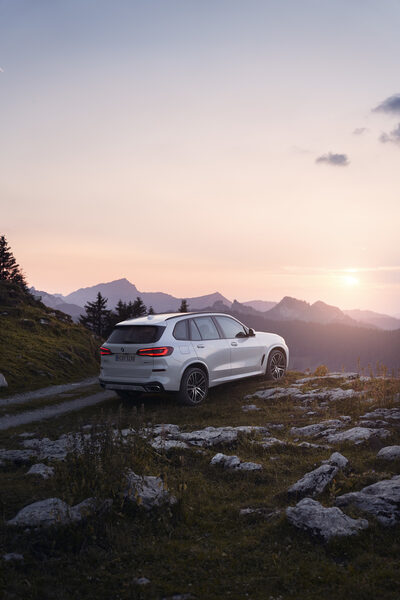 Der neue BMW X5 weiss wo es langgeht... und wie man als Erster ankommt. Die Fotos für BMW GROUP von Oskar Bakke - Postproduktion by <b>CHIMNEY GROUP</b>
