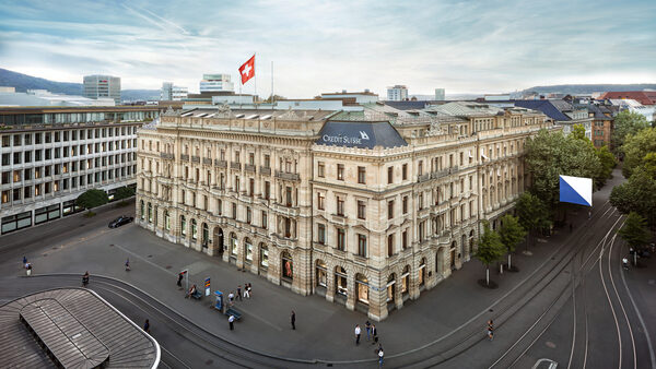 <b>Scanderbeg Sauer</b> produzieren Portfolio samt CGI VIsuals für DATWYLER Sealing Solutions, treffen Alpinist David Gottler für Vanity Fair On Time und fotografieren Key Visuals vom Credit Suisse Headquarter Zurich