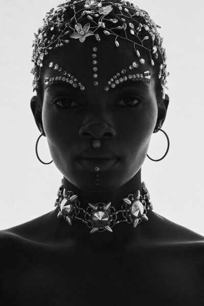 <b>TAKE Agency</b> : ZAZI x United Nations Ethical Fashion Initiative (EFI) Projekt in Afghanistan, TOPSHOP x ADIDAS Kampagne, für ERGO und Jung von Matt in Bukarest, F WORD Magazin und 'La Femme' Buch-Projekt