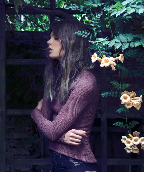 <b>Helena CHRISTENSEN c/o VISUALEYES ARTISTS</b> fotografiert für das VS Magazin das Editorial 'Secret Garden' inklusive Cameo