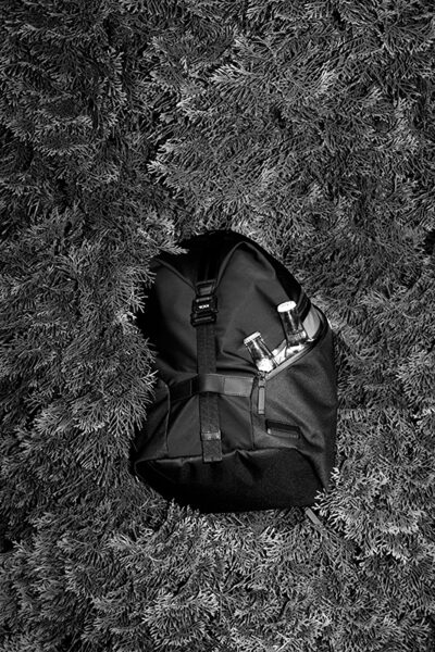 Fashion meets concrete meets nature - Lufthansa Exklusive editorial by <b>Markus BURKE c/o SONJA HEINTSCHEL</b>