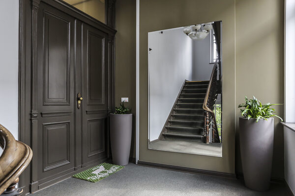 <b>Karina Bednorz</b> offers luxurious suites for photo &amp; film productions - a loft in Berlin Kreuzberg at Viktoriapark, a suite for shoots in Berlin-Mitte and a magnificent Belle Etage in Potsdam