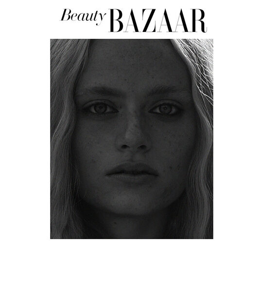 <b>ANDREAS ORTNER</b> fotografiert Model Anne Zarske federleicht für den Beauty-Opener der HARPER'S BAZAAR Turkey April 2020, Styling Birgit Schlotterbeck, Hair &amp; Makeup Peggy Kurka