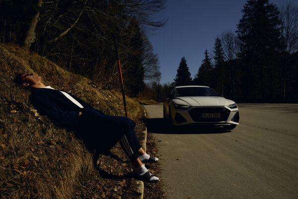 Marcus Philipp Sauer photographs the ‘AUDI RS7 awakening’ – responsible for post production: <b>STEFAN EISELE POSTPRODUCTION</b>