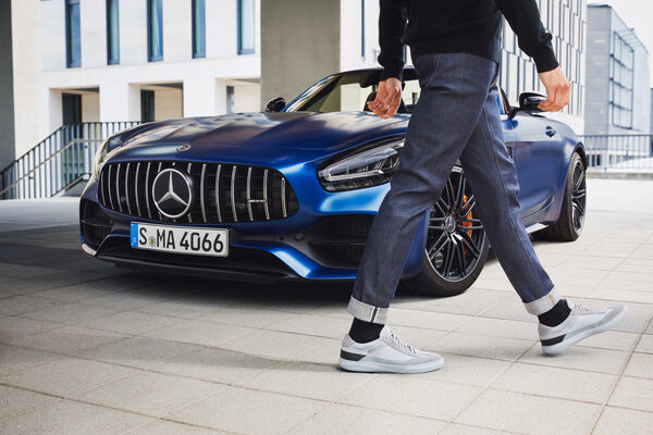<b>STEFAN EISELE POSTPRODUCTION</b> : MARC AND DAVID photographs the ‘SANTONI for AMG’ collection and personal work for VW GOLF