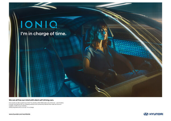 'IONIQ, in charge of tomorrow' - <b>Damien DE BLINKK c/o EMEIS DEUBEL</b> fotografiert die weltweite HYUNDAI IONIQ Launchkampagne im Auftrag der Agentur Jung von Matt / Neckar am Filmset in der Ukraine