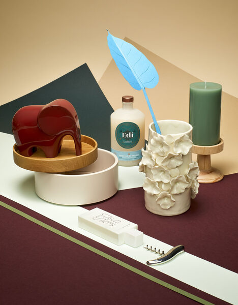 Jens Mauritz fotografiert für das <b>BUNTE Special</b>&nbsp;'Genuss &amp; Stil' - Paperwork by <b>Julia RIEDEL c/o LES ARTISTS by Josef Stockinger</b>, Styling Oliver Rauh