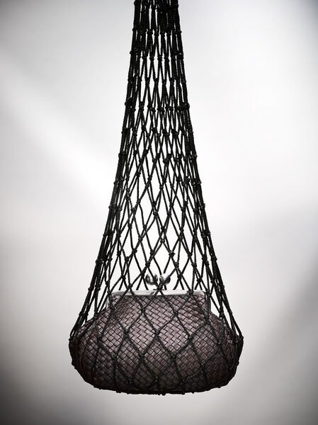 Rope and tassel beautifully intertwine .... <b>Wolf-Dieter BÖTTCHER c/o STILLSTARS</b> fotografiert Stills-Editorial für die <b>INSTYLE</b>, Styling Theresa Pichler