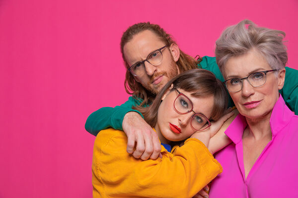 <b>BRODYBOOKINGS</b> : <b>Model Marion PASCALE in the HANRO S/S 2022 spot and campaign</b> plus the STEPPER EYEWEAR campaign